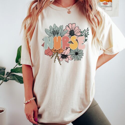 Retro Nurse Wild Flowers RN Student New Appreciation Shi image 0