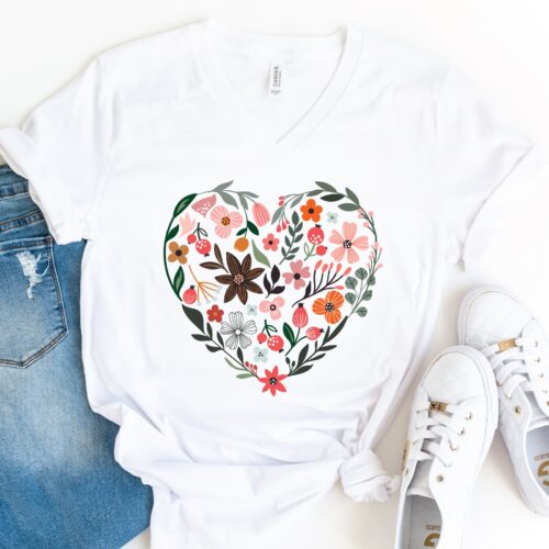 Wildflower Heart Botanical Nature Lover Floral Ladies Plant Shirt image 0