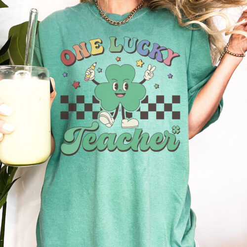 Retro One Lucky Teacher Saint Patrick's Day Clover Funny Shirt image 0