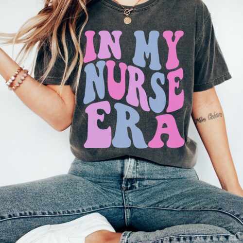 Retro Funny In My Nurse Era Concert Medical School Shirt image 0