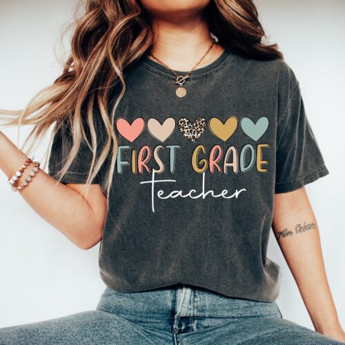 Cute First Grade Teacher Back To School Kindergarten Elementary New Shirt image 0